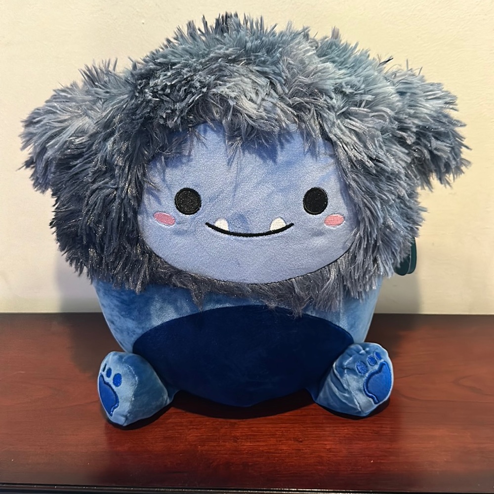Brand New Dani squishmallow 11 inch